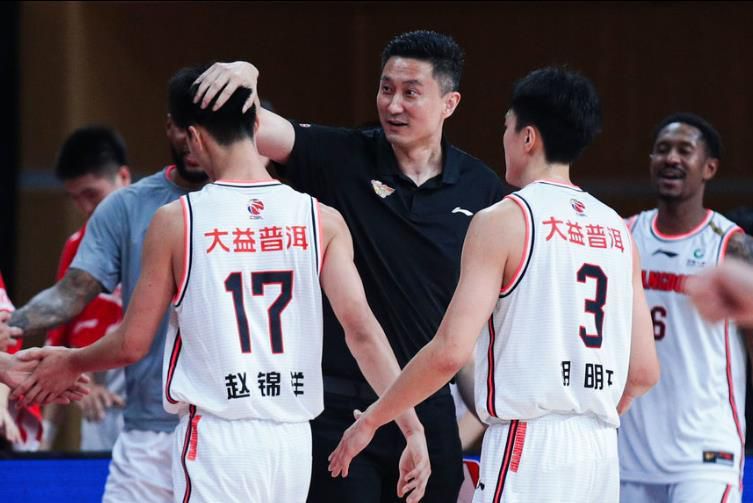 忘穿内裤被同桌c了好爽小说